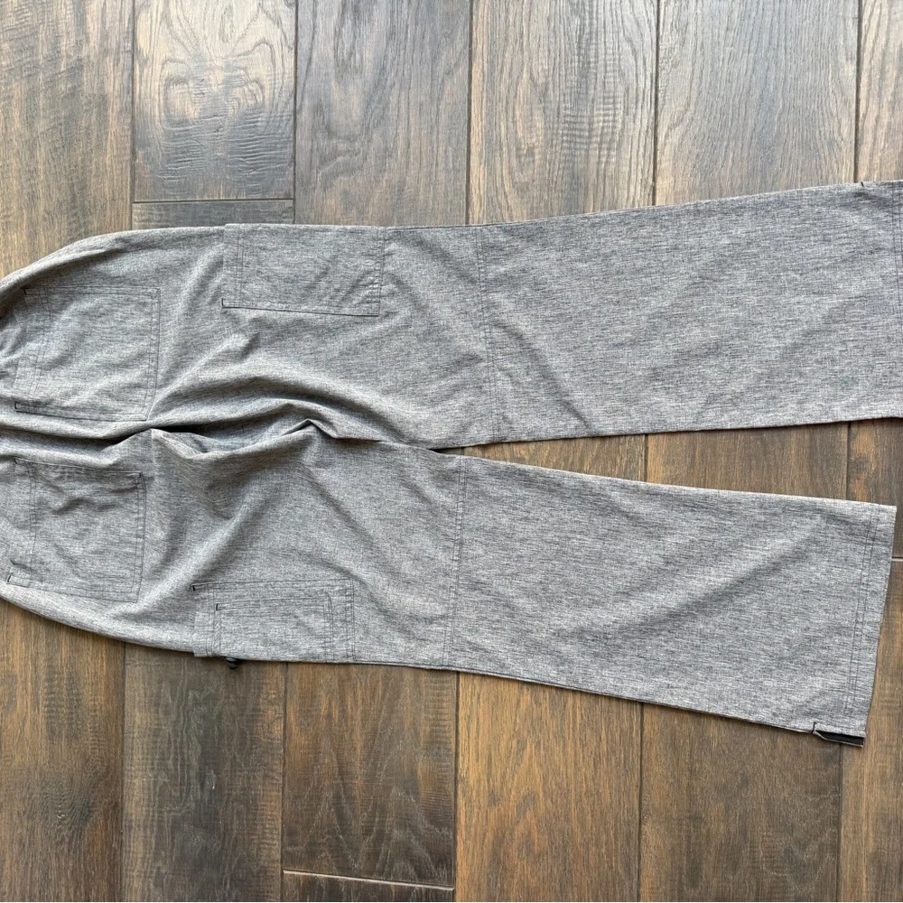 Koi Basics Gray Straight Leg scrub pants - Picture 2 of 3